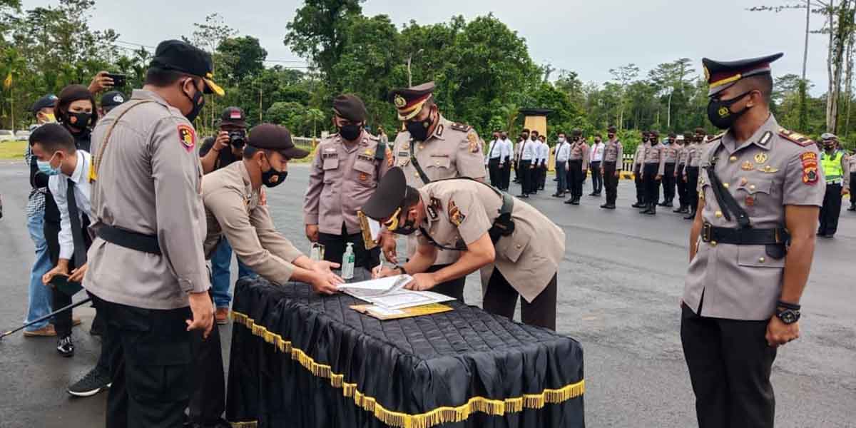 tiga-perwira-polres-mimika-dirotasi-kapolres-syukuri-dan-laksanakan